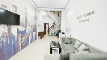 Área de estar no saguão