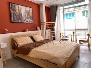 Signature Room, 1 Bedroom | Minibar, desk, laptop workspace, iron/ironing board - Aesthetic Homes (Ho Chi Minh City)