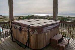 Cottage, 4 Bedrooms | Spa | Hot tub - The Sunny Spot 4 Bedroom Cottage by RedAwning (Frisco)