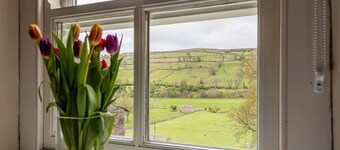 素晴らしい景色を望むリース近くの伝統的なデールコテージ**割引が適用される場合があります**