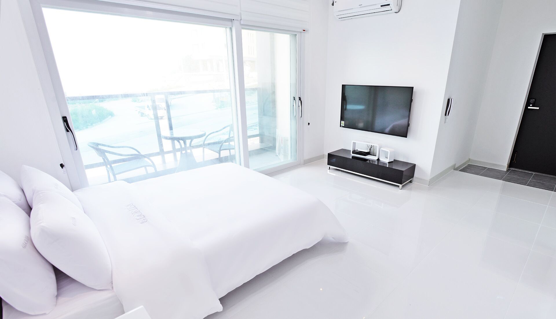 room (studio a) | 1 bedroom, individually decorated, individually furnished, free wifi