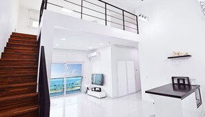 Duplex A Spa (Spa 20,000 KRW per room, Pay on site - Americano for 2) | Living area