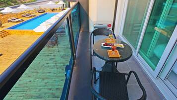 Studio A | Terrace/patio