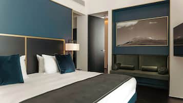 Premium bedding, pillow-top beds, minibar, in-room safe