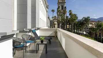 Suite, 1 King Bed, Terrace | Premium bedding, pillowtop beds, minibar, in-room safe