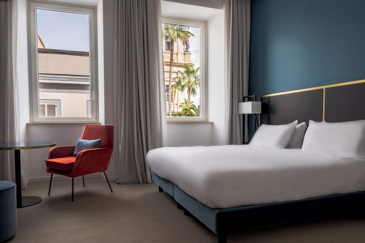 Junior Suite, 1 King Bed