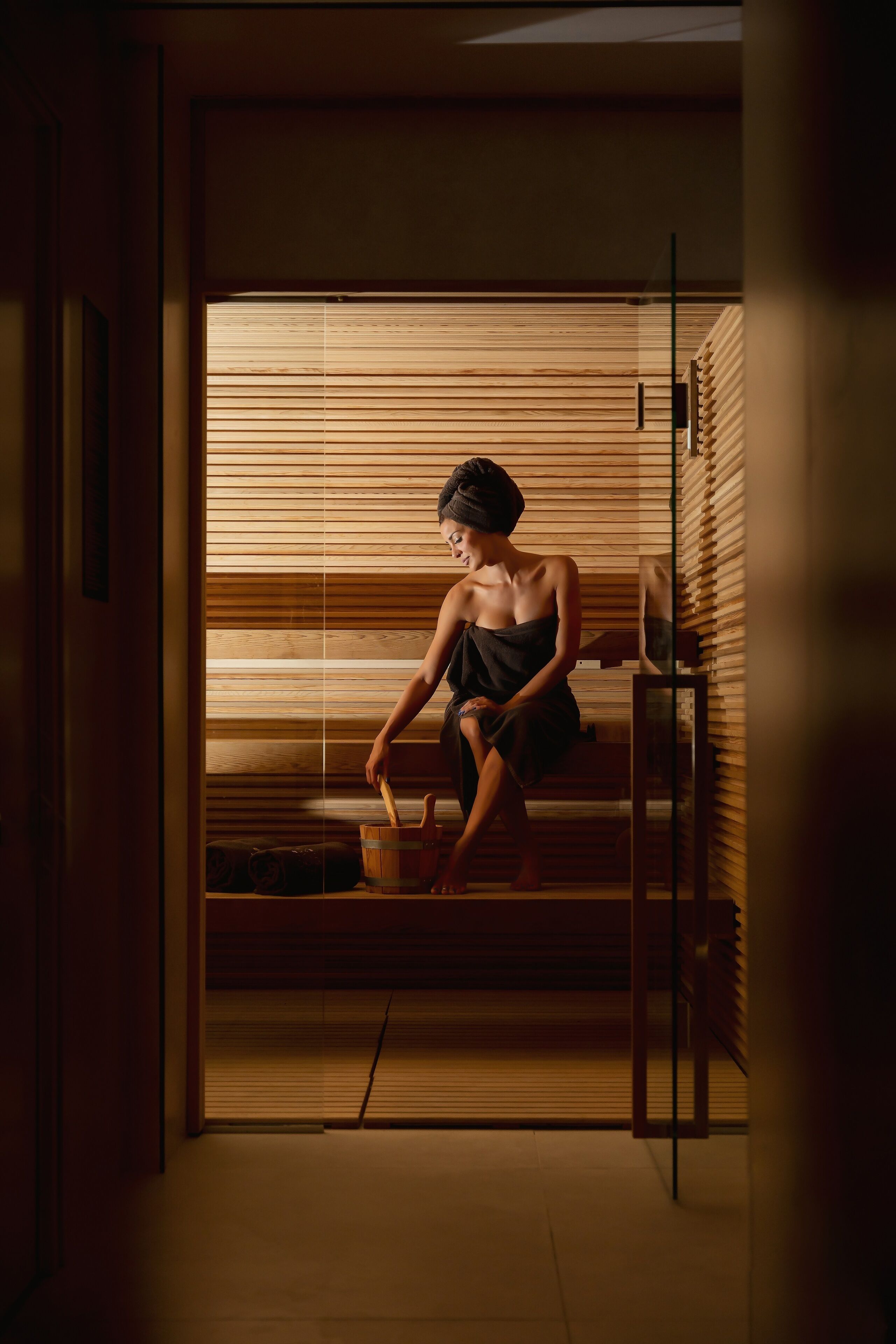 couples treatment room(s), sauna, hot tub, steam room, body treatments