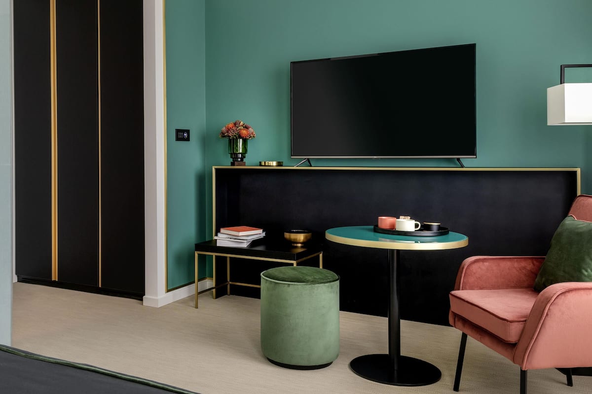 Chambre Supérieure, 1 très grand lit | Literie de qualité supérieure, surmatelas, minibar