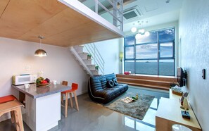 Maisonette, Whirlpool (401) | Wohnbereich | LED-Fernseher