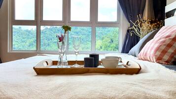 Apartment, 3 Bedrooms (A-19-02) | 3 bedrooms, iron/ironing board, free WiFi, bed sheets