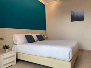 Egyptian cotton sheets, premium bedding, down comforters, minibar - Palazzo Marignano Hotel (Melegnano)