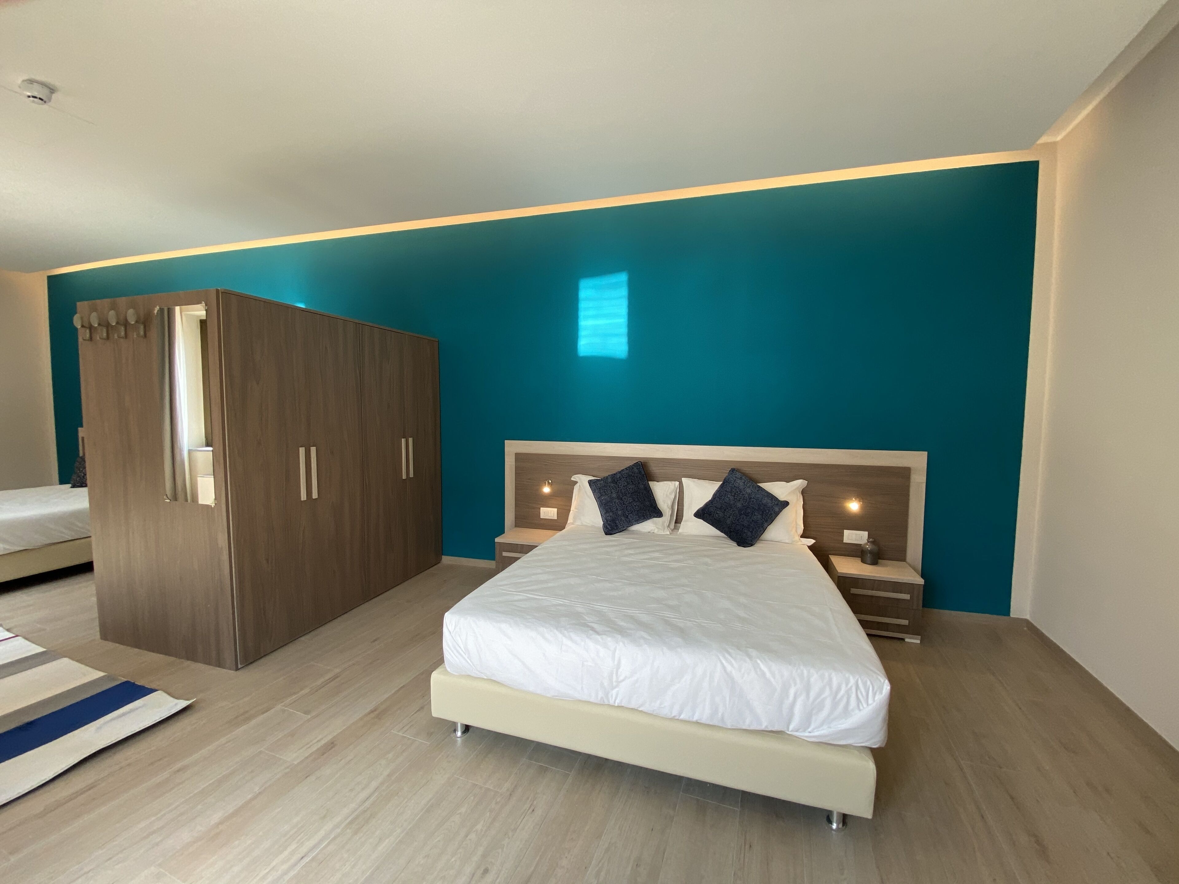 exclusive suite | egyptian cotton sheets, premium bedding, down duvets, minibar