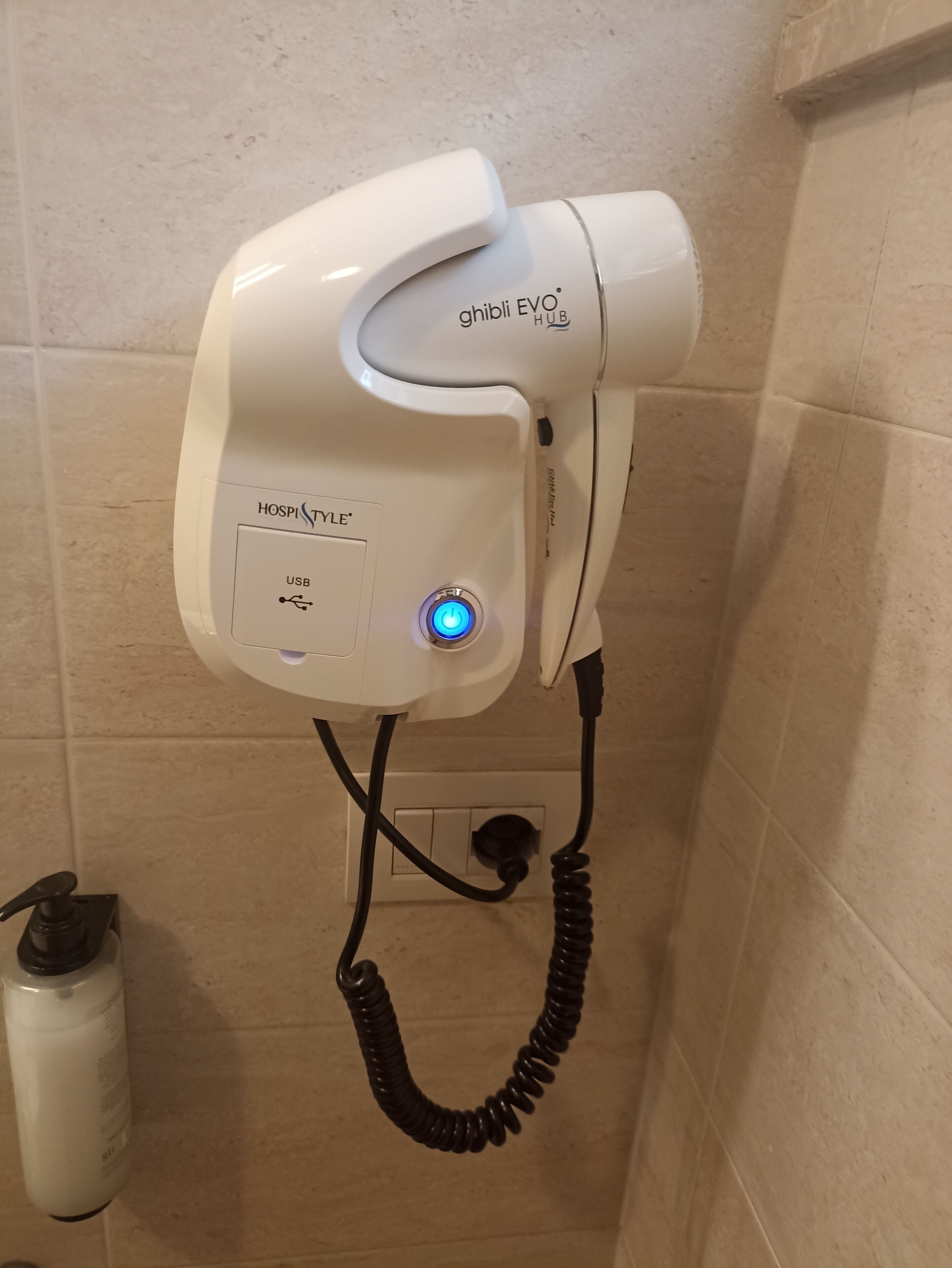 premium double or twin room | bathroom | shower, free toiletries, hair dryer, bidet