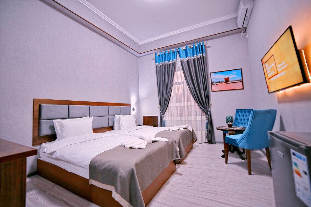 Luxury Twin Room | Minibar, desk, soundproofing, WiFi (free)