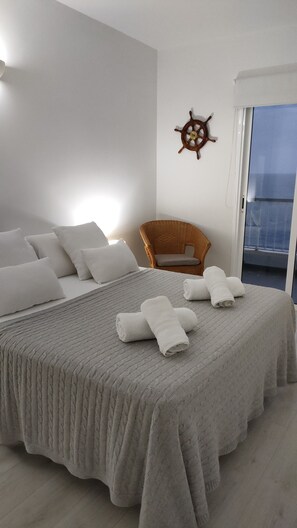 1 chambre, fer et planche à repasser, Wi-Fi gratuit, draps fournis