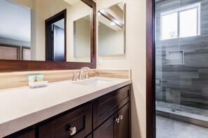 Condo, 3 Bedrooms (Snowcreek #856 Phase V) | Bathroom amenities | Shower, hair dryer, towels, soap - Snowcreek #856 Phase V (Mammoth Lakes)