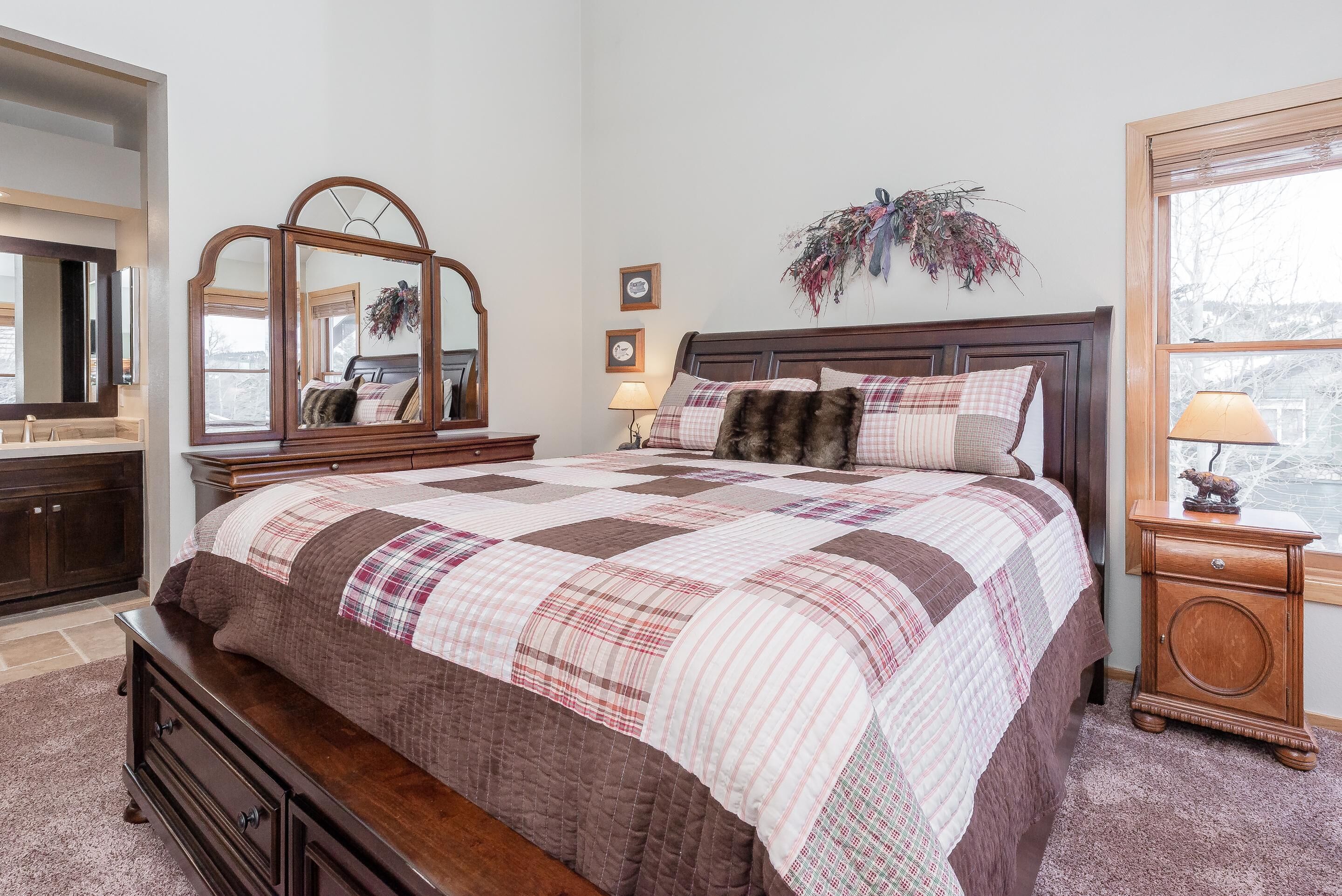 Condo, 3 Bedrooms (Snowcreek #856 Phase V) | 3 bedrooms, iron/ironing board, WiFi (free), bed sheets