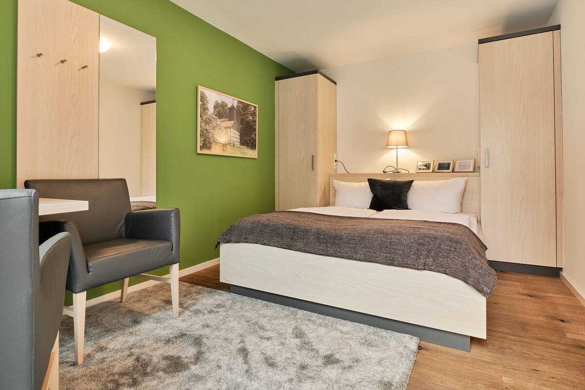 Double Room | Desk, WiFi (free)