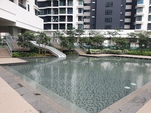 Outdoor pool - KLTS 5 Pax at Setapak Near KL City Central (Kuala Lumpur)