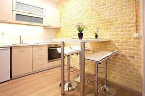 Luxury-Apartment, 1 Schlafzimmer, Küche, Stadtblick | Eigene Küche
