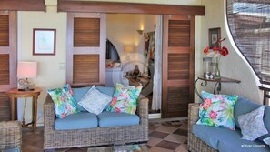 Télévision, livres, vidéothèque