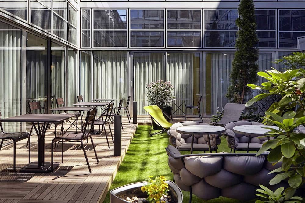 Residence Mercure Paris La Defense Grande Arche