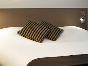 1 bedroom, in-room safe, desk, blackout curtains