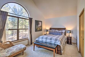 4 bedrooms, iron/ironing board, travel cot, Internet - Expansive Mountain Retreat w/ Views of Pikes Peak! (Woodland Park)