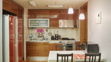 Fridge, microwave, cookware/dishes/utensils, spices