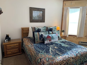 3 bedrooms, free WiFi, bed sheets