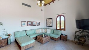 TV - Condo Ouana (Lowlands)