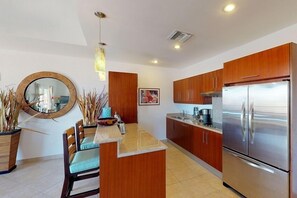 쿡탑, 식기 세척기, 조리 도구/접시/주방 기구