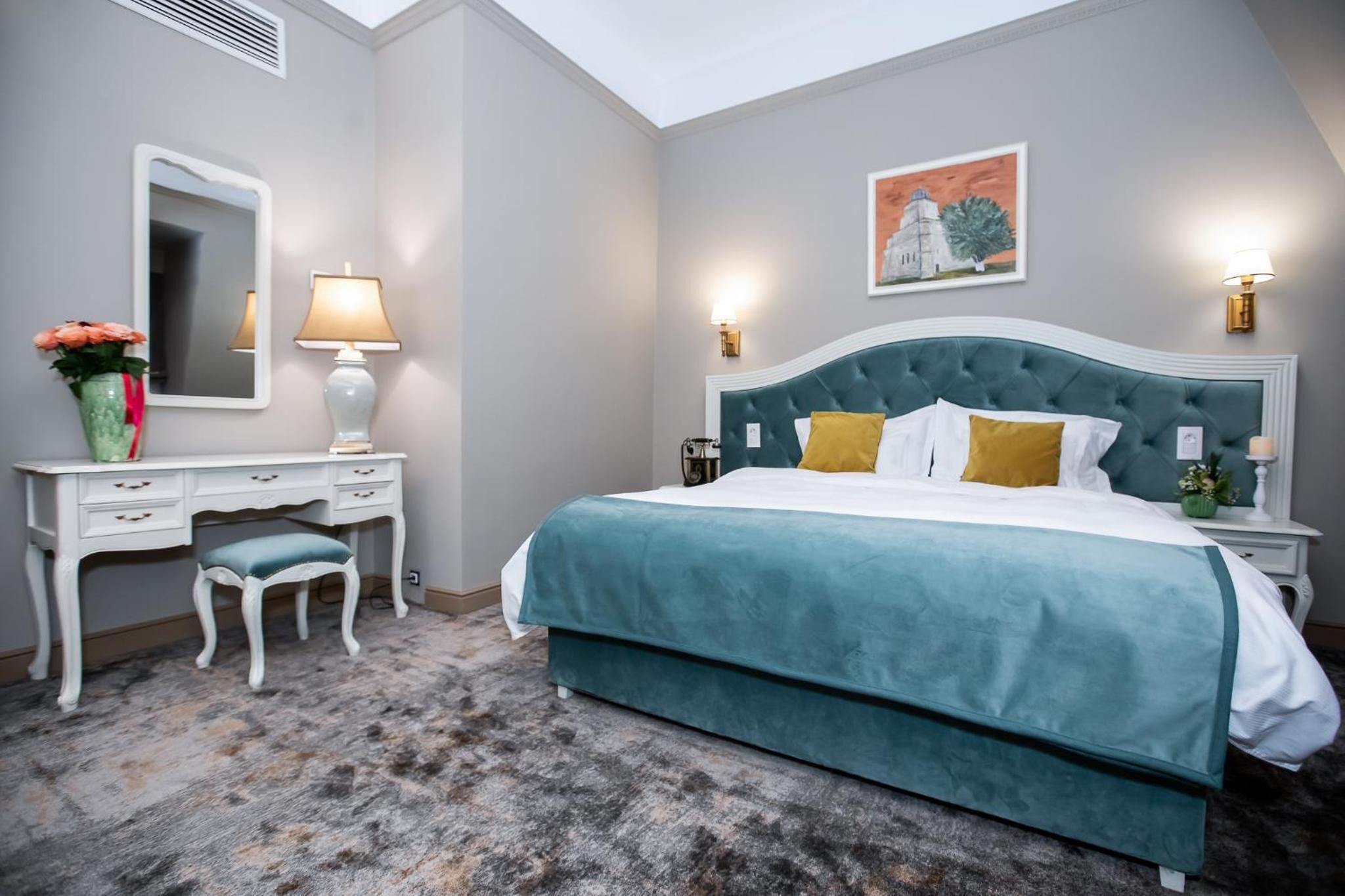 Executive Double Room | Minibar, in-room safe, desk, blackout curtains