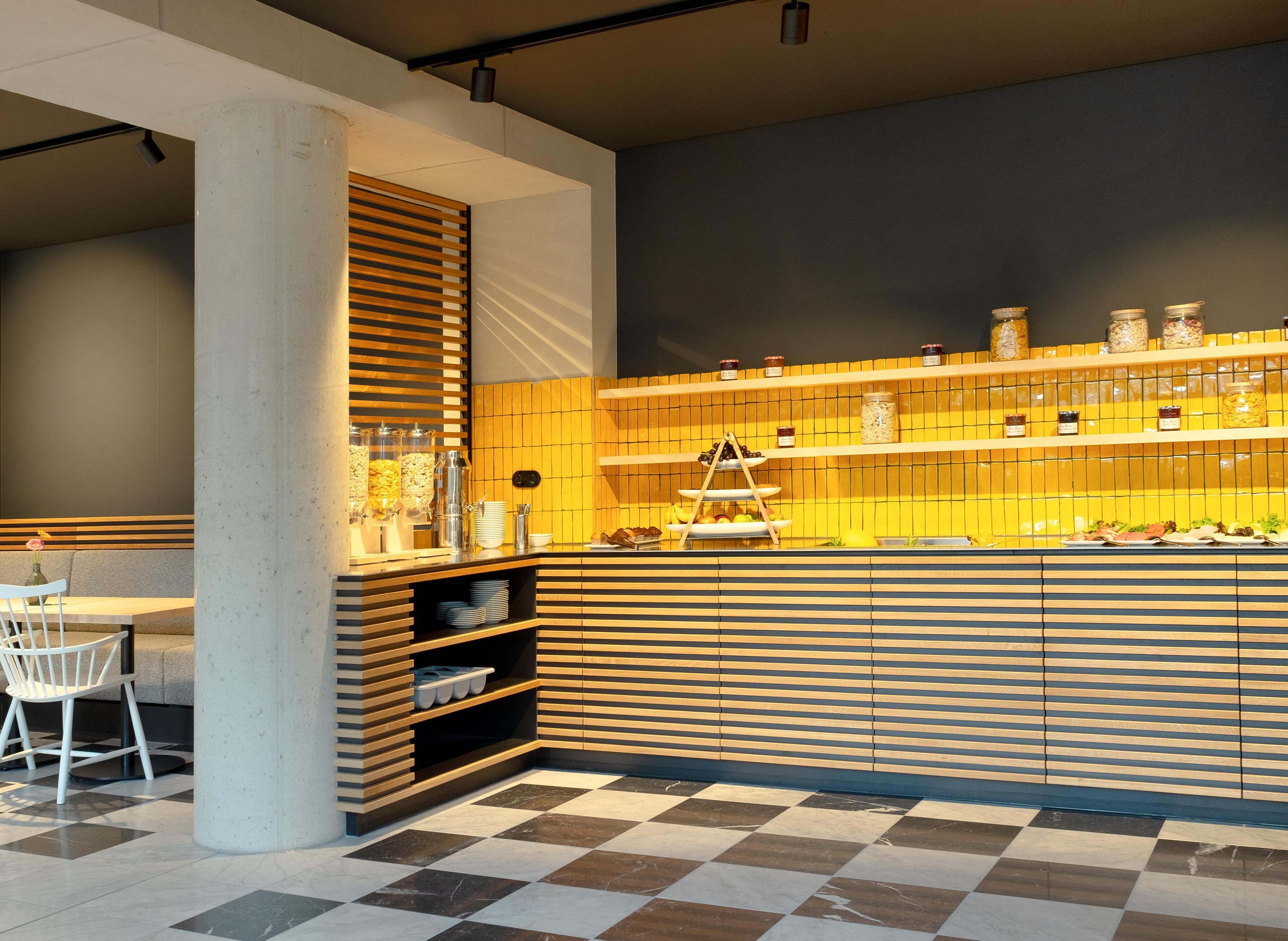 Daily buffet breakfast (EUR 17.50 per person)