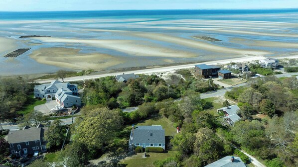 Unclassified image, 1 of 35, button