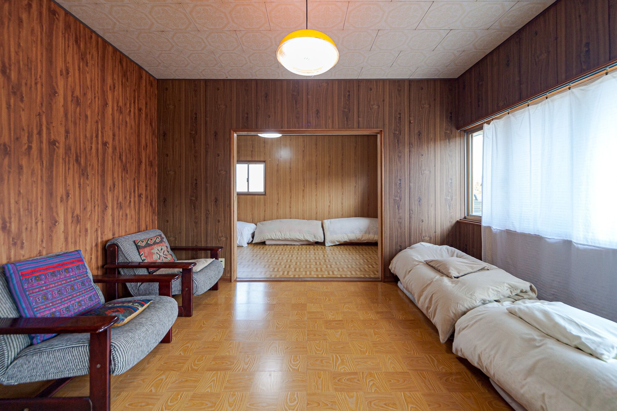 family room | 1 bedroom, premium bedding, individually decorated