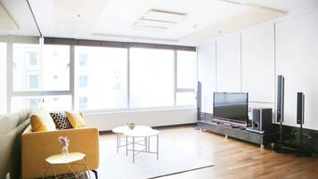 TV