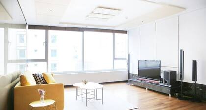 SAMSEONG 270°WINDOW VIEW , 2BDR2BATH- 5MIN, GANGNAM-GU