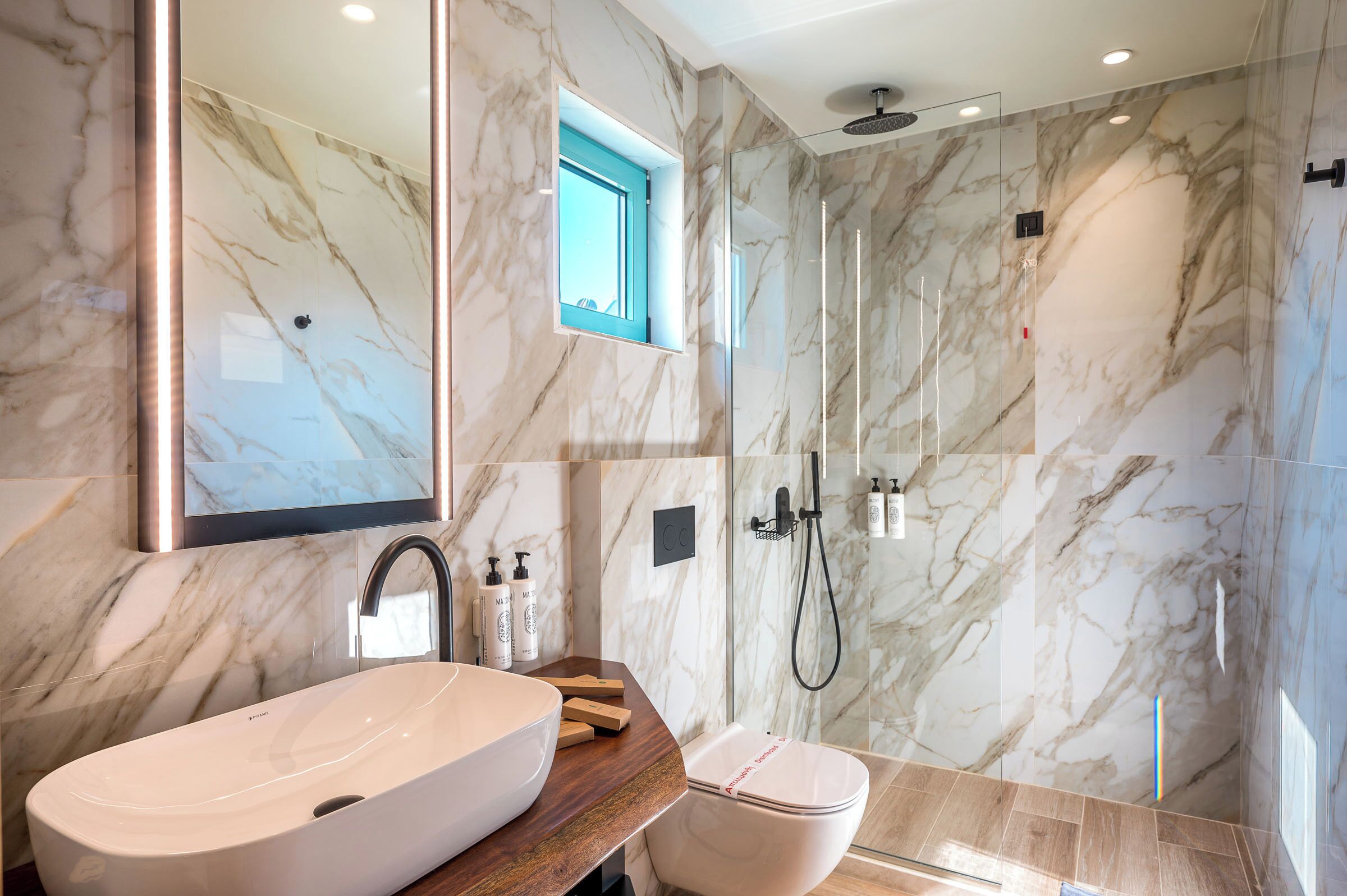 Photo - Artion Boutique by Enorme