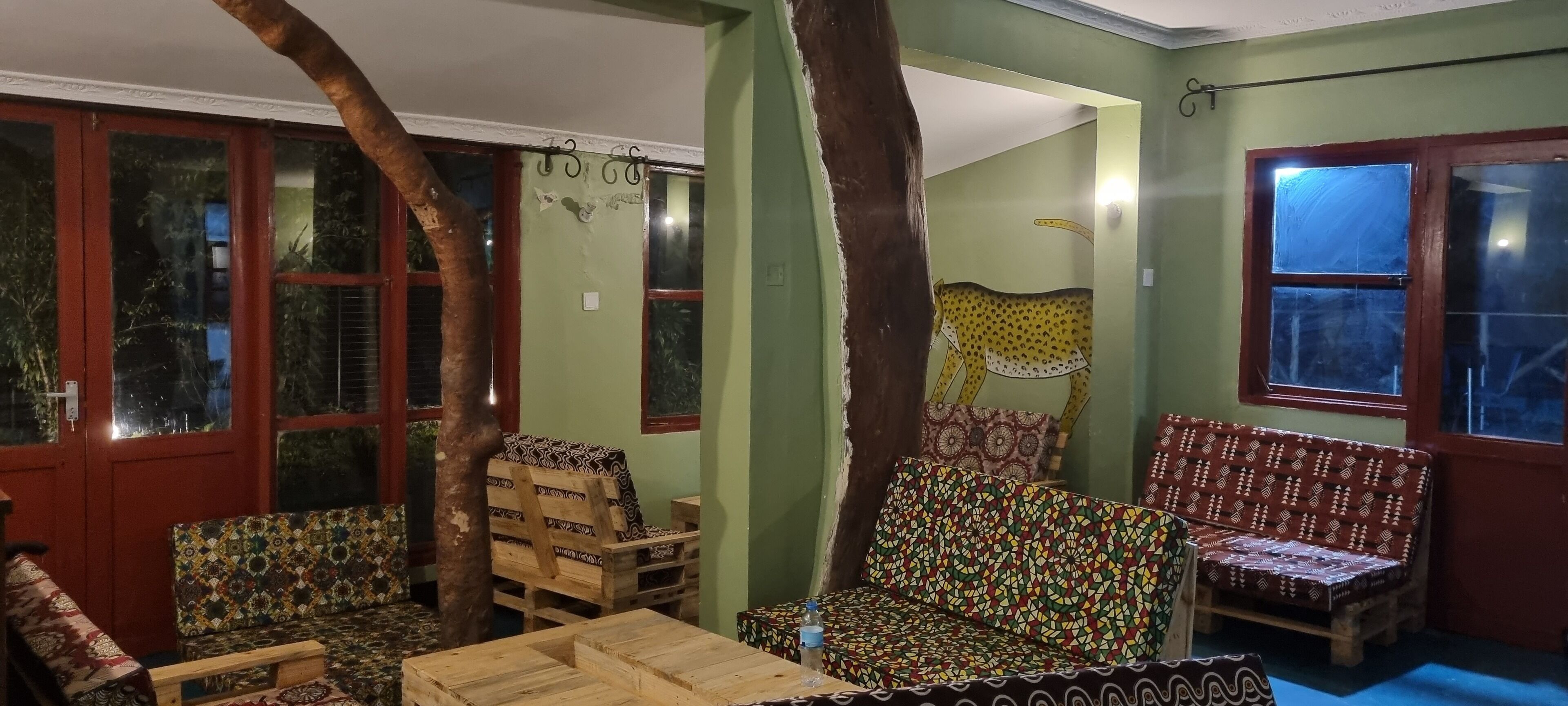 32-inch flat-screen TV with cable channels, TV