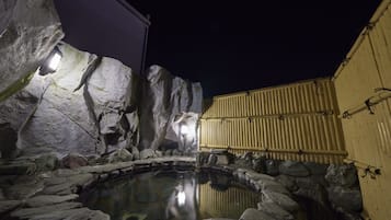 Queen Bedroom - D, with Private Open-air Bath | Room amenity