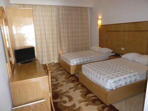 In-room safe, blackout curtains, free WiFi, bed sheets