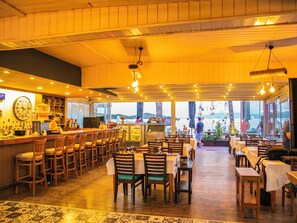 Beach bar - Blue Bay Beach Otel (Bodrum)