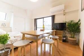 Room (301) | In-room dining - HOTEL Hermitage Ochiai (Tokyo)