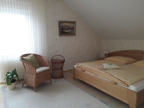 1 Schlafzimmer, Bügeleisen/Bügelbrett, Bettwäsche