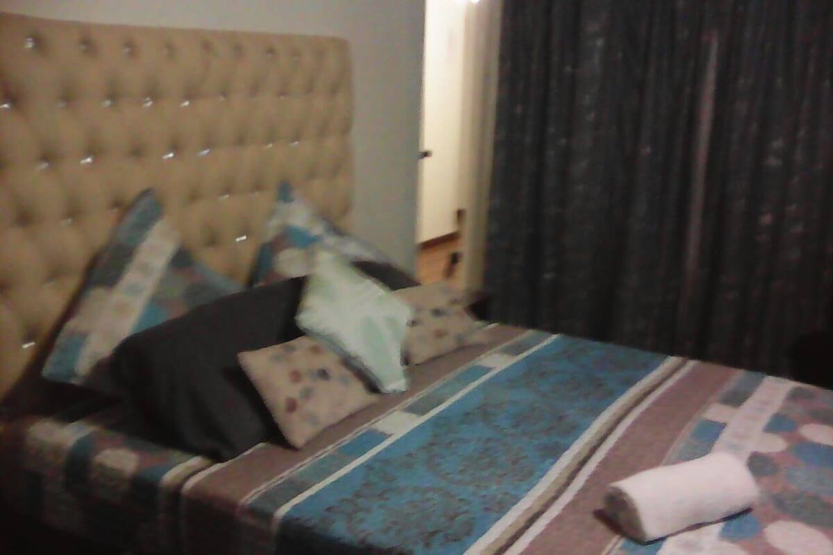 Comfort Room (N°5) | Wifi gratis y ropa de cama