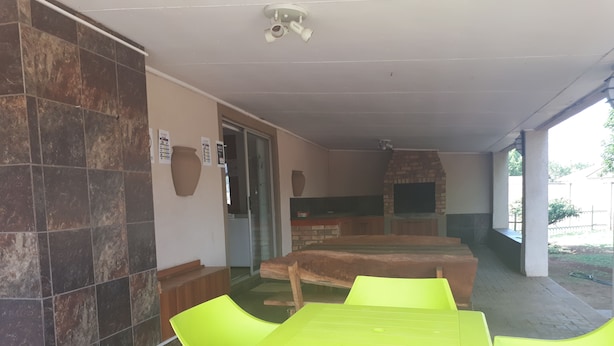 Terrace/patio - C - Land Guest House (Meyerton)