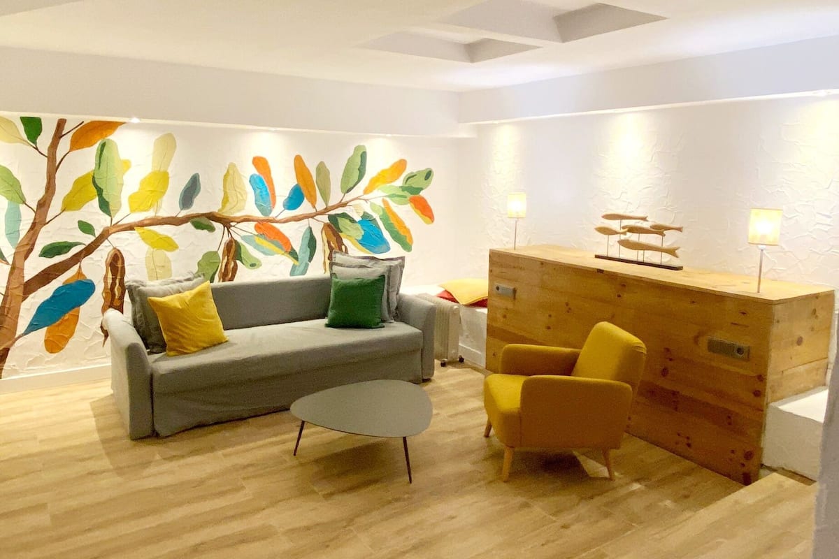 JOY Private Room for 8 People | Living room