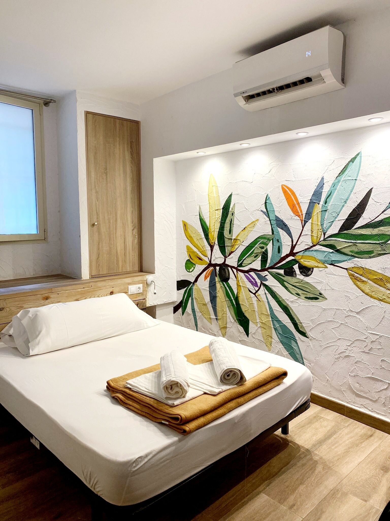 Ropa de cama de alta calidad, wifi gratis, decoración individual