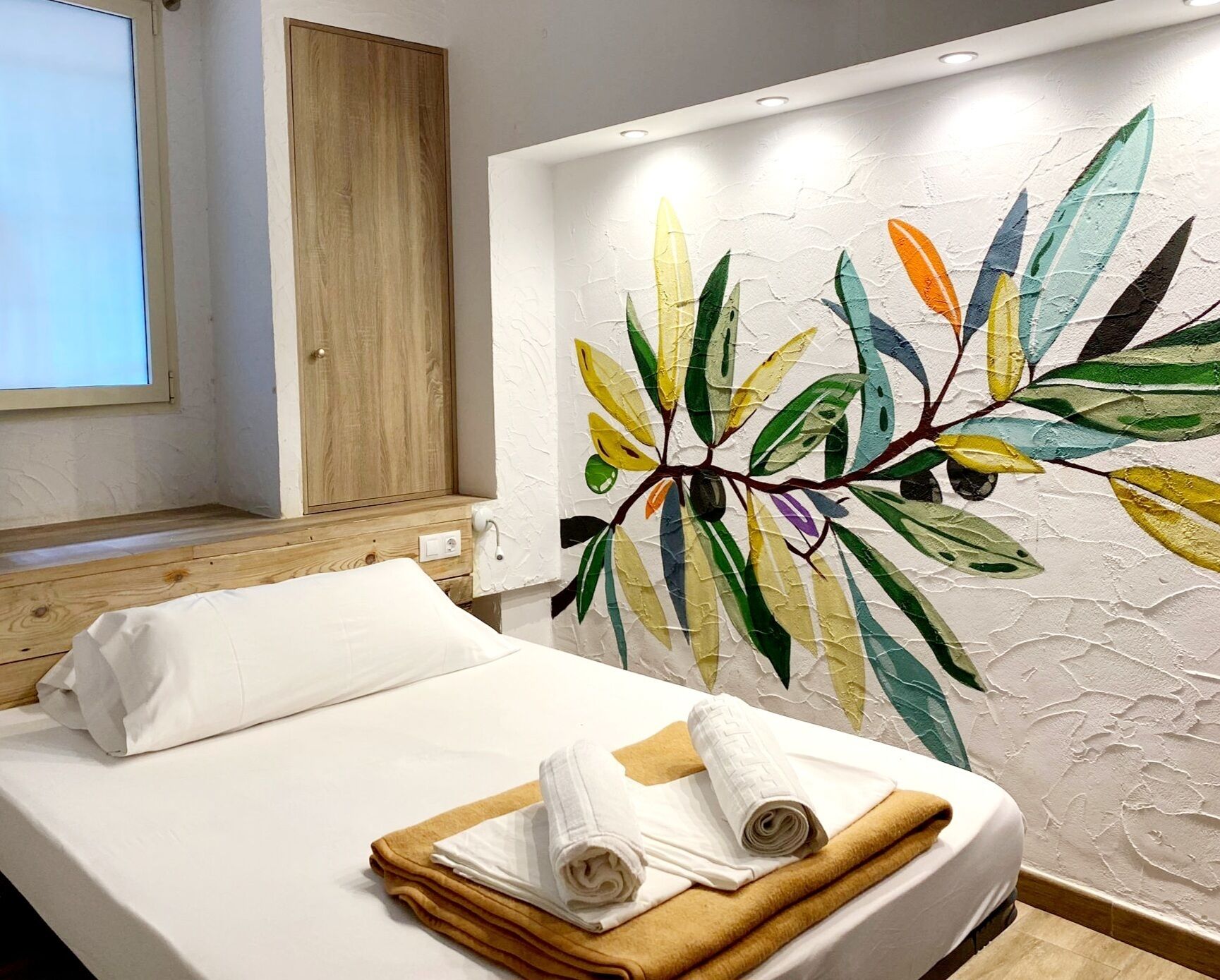 IVY Private Room for 6 People | Luxe beddengoed, individueel gedecoreerd, individueel gemeubileerd